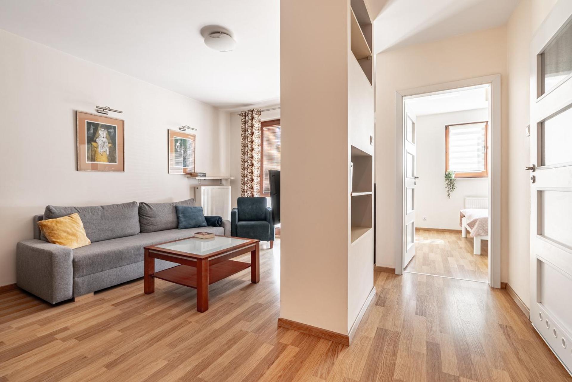 Regnum Noctis, Atlas Arena & Zoo Orientarium Apartment *